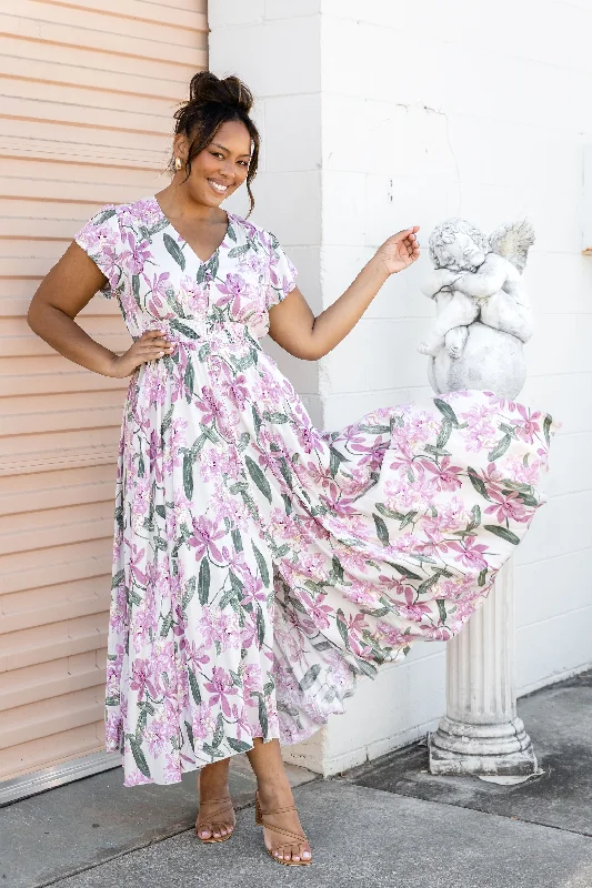 Ellie Floral Maxi Dress in White Boohoo maxi dresses