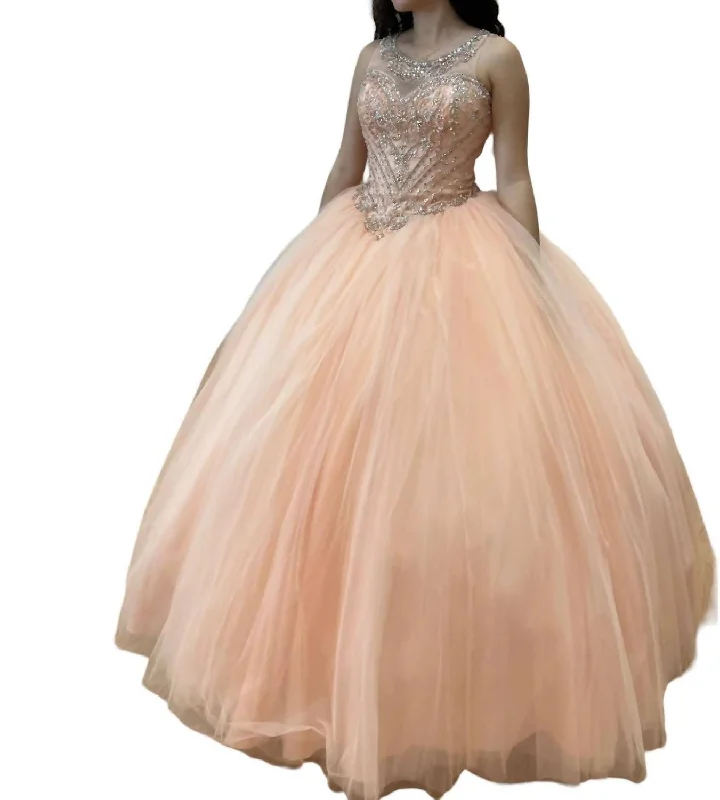 Sleeveless Quinceañera Dress In Peach Cotton unclassified dresses